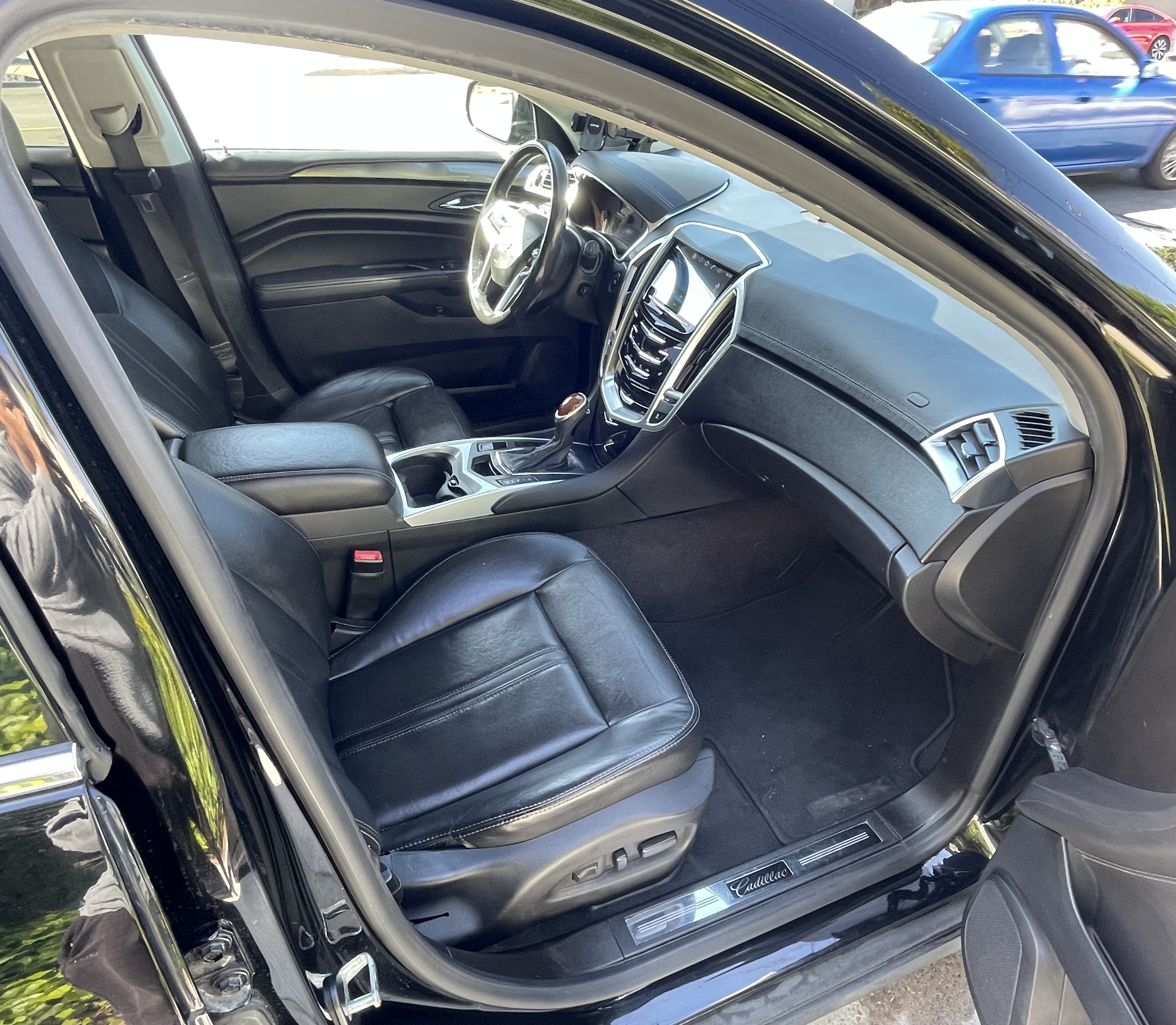Used 2016 Cadillac SRX Performance w/ Midnight Edition Package AWD/4WD image 16