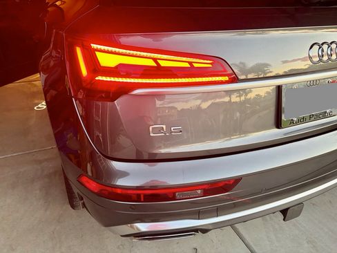 Used 2022 Audi Q5 e Premium Plus w/ Premium Plus Package image 9