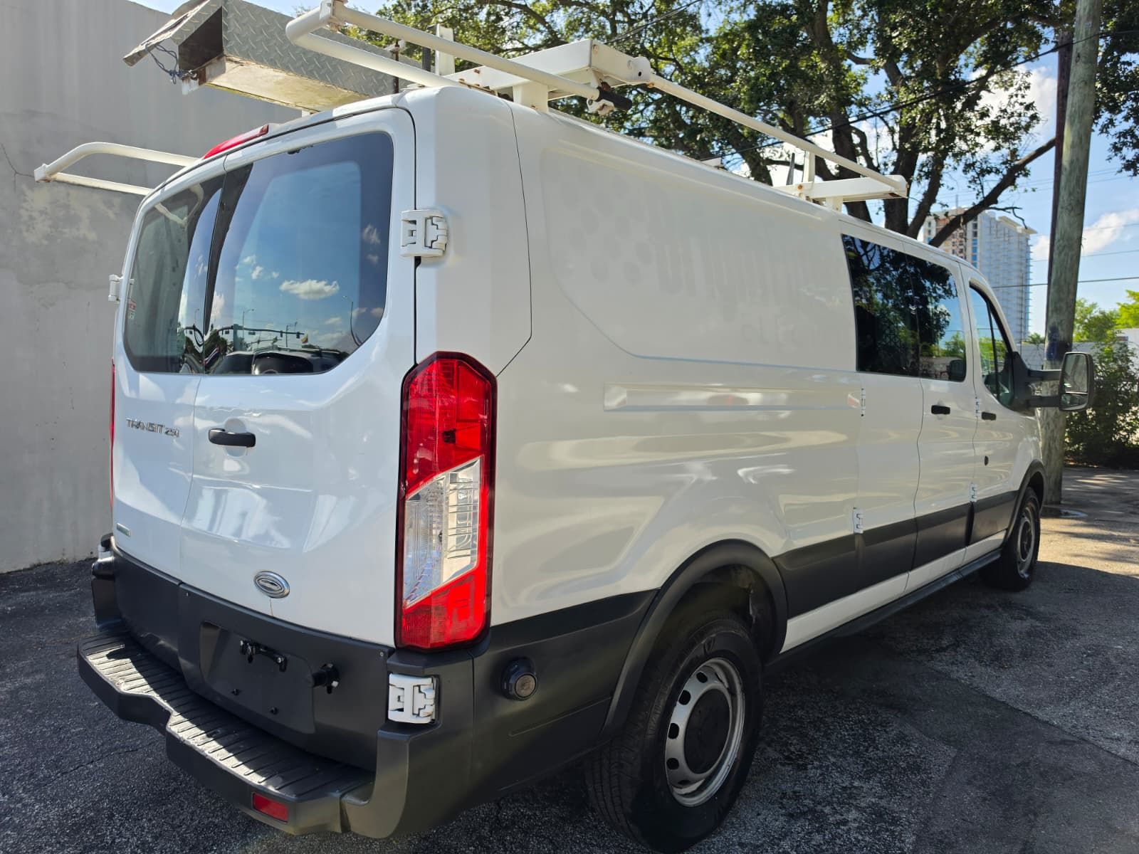 Used 2015 Ford Transit 250 148 Low Roof RWD image 6