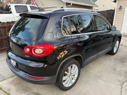 Used 2011 Volkswagen Tiguan SE image 5