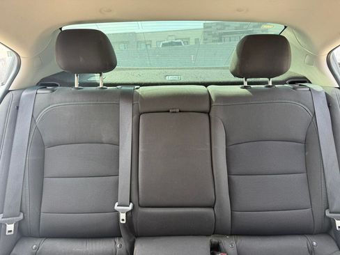 Used 2018 Chevrolet Cruze LT w/ Convenience Package image 12