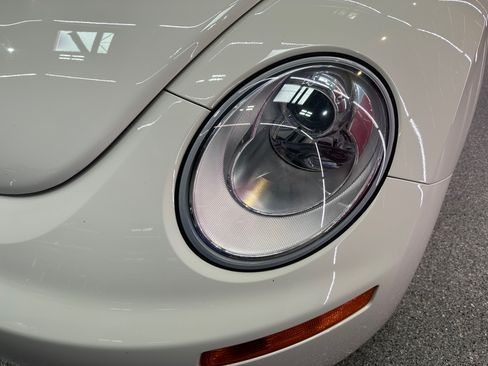 Used 2007 Volkswagen Beetle Triple White Edition image 11