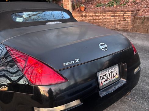 Used 2005 Nissan 350Z Touring image 4