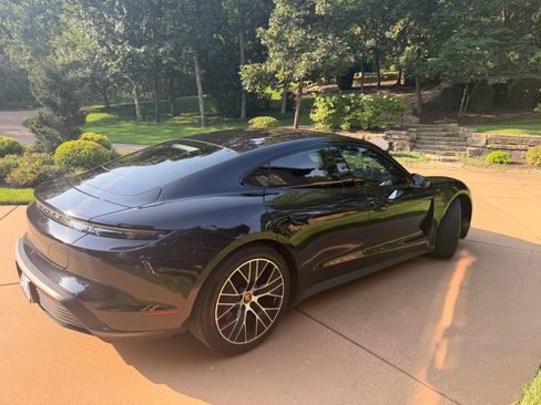 Used 2020 Porsche Taycan 4S AWD/4WD image 4