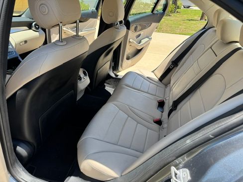 Used 2017 Mercedes-Benz C 300 Sedan image 4