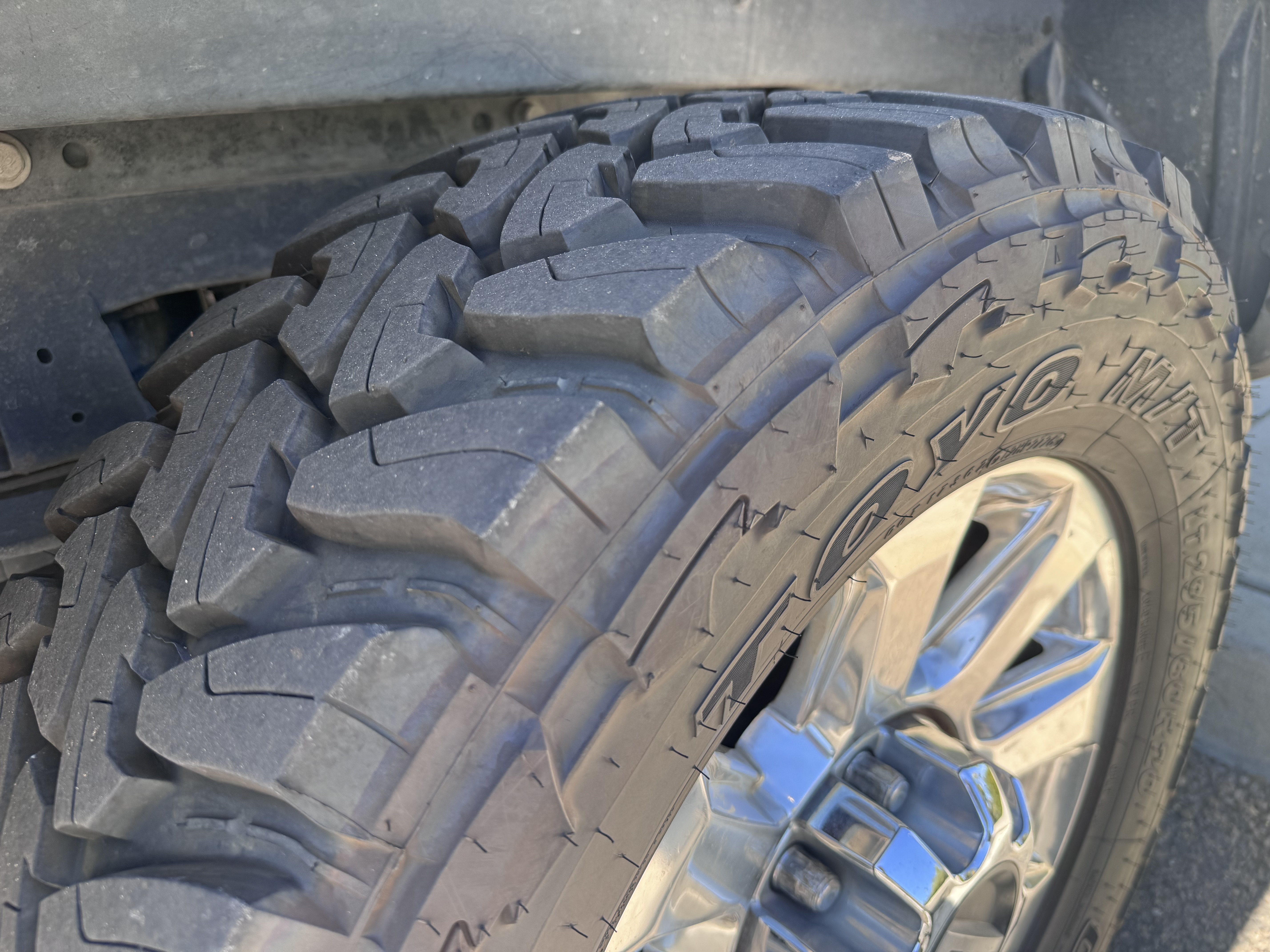 Used 2018 Ford F350 Platinum w/ Platinum Ultimate Package AWD/4WD image 25