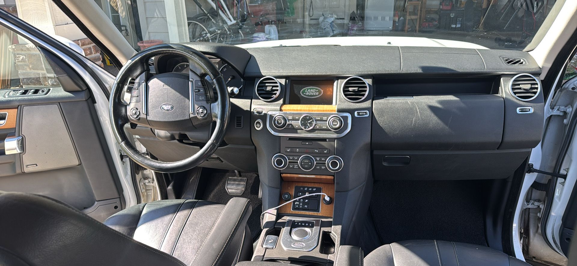 Used 2015 Land Rover LR4 HSE AWD/4WD image 10