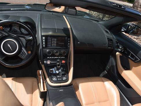 Used 2014 Jaguar F-TYPE S image 18