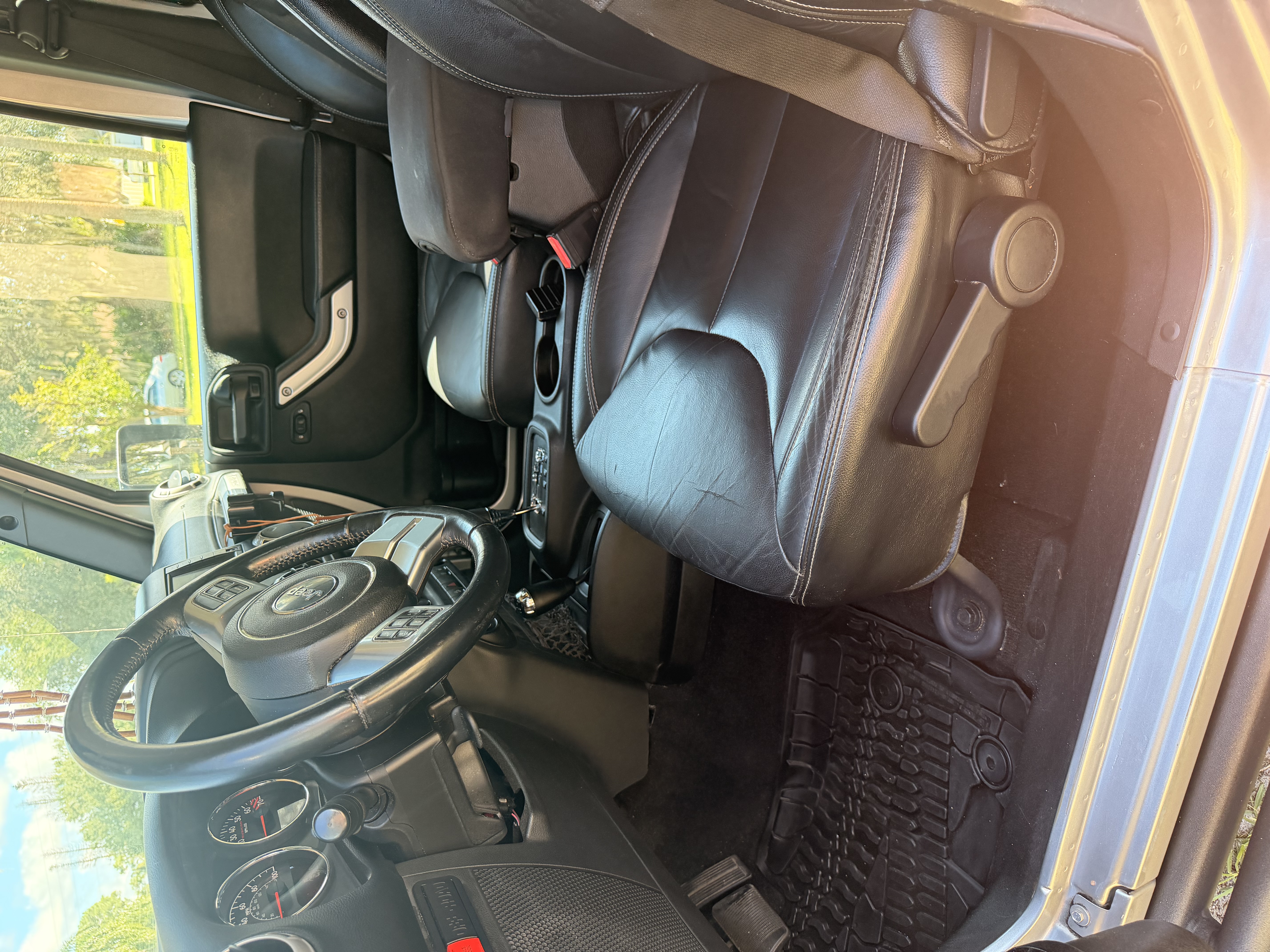 Used 2016 Jeep Wrangler Unlimited Rubicon AWD/4WD image 10