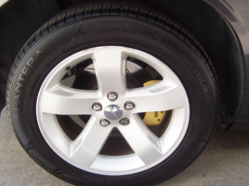 Used 2013 Dodge Challenger SXT image 28