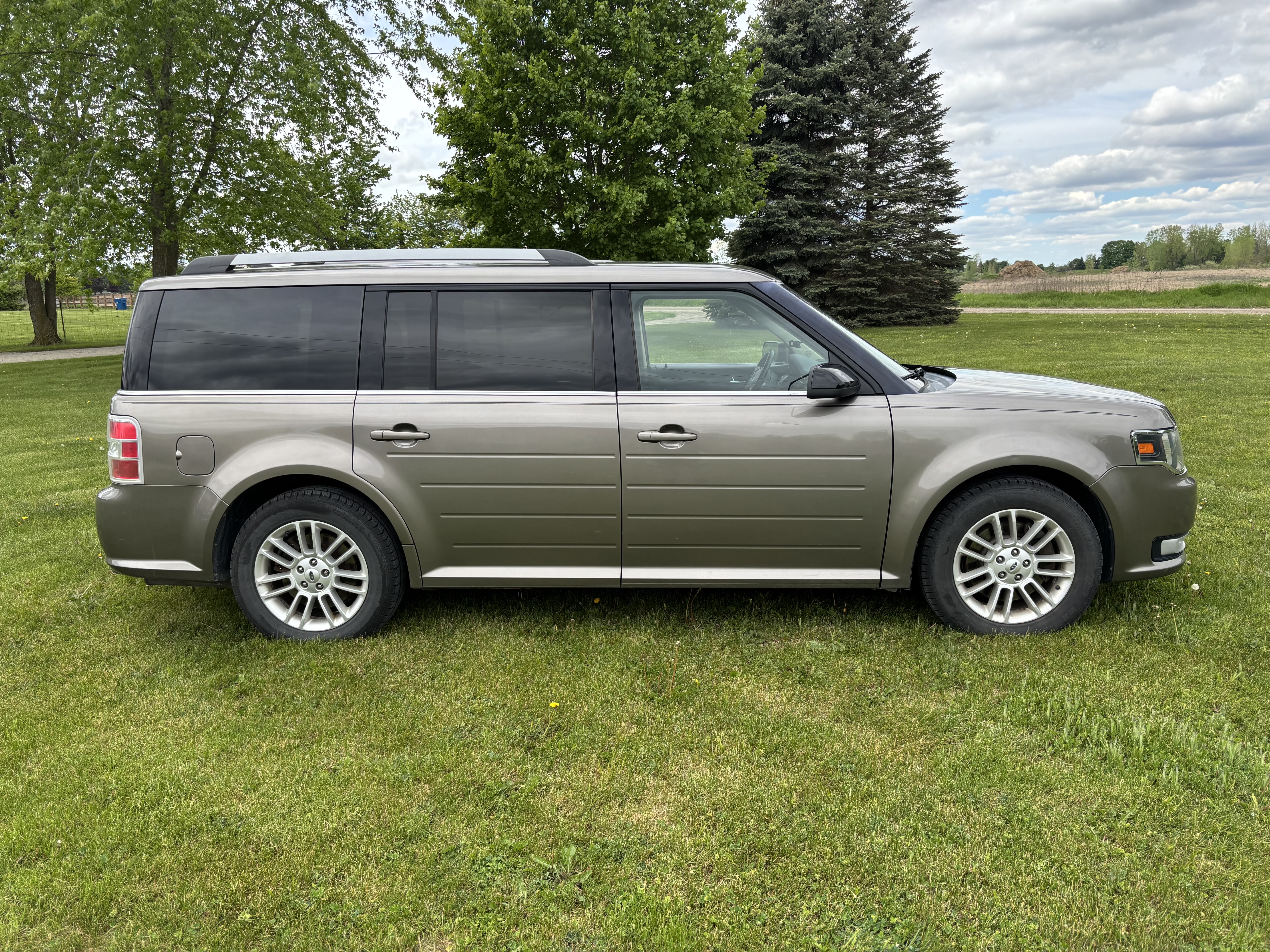 Used 2013 Ford Flex SEL FWD image 4