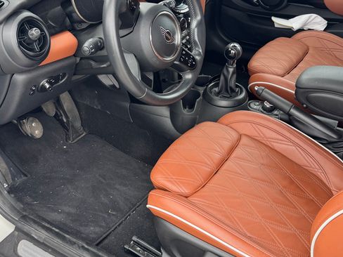 Used 2022 MINI Cooper S w/ Signature Upholstery Package image 23