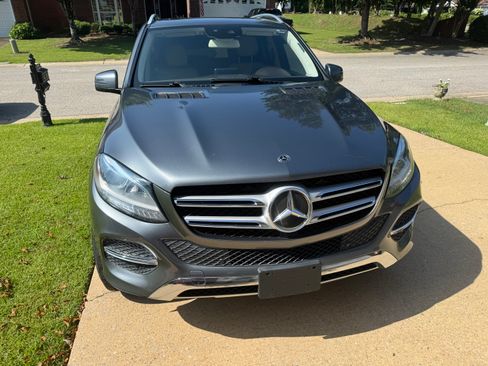 Used 2018 Mercedes-Benz GLE 350 w/ Premium 1 Package image 2