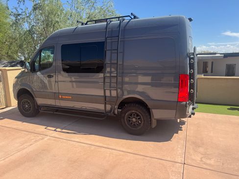 Used 2020 Mercedes-Benz Sprinter 2500 image 5