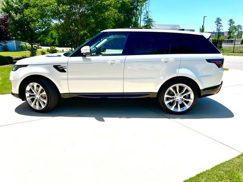 Used 2019 Land Rover Range Rover Sport HSE AWD/4WD image 5