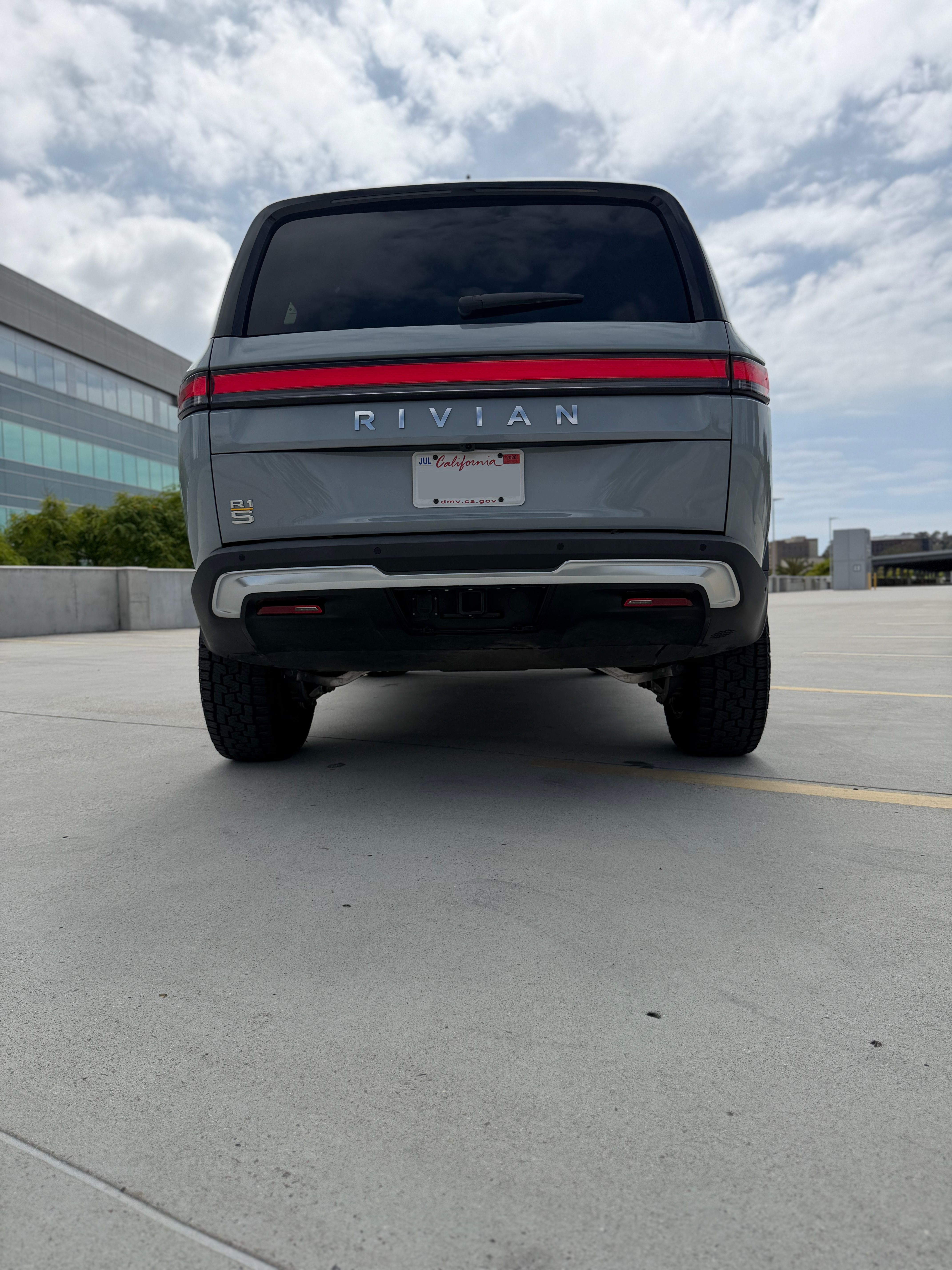 Used 2023 Rivian R1S Adventure Quad AWD/4WD image 20