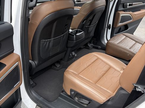 Used 2021 Kia Telluride SX w/ SX Prestige Package AWD/4WD image 12