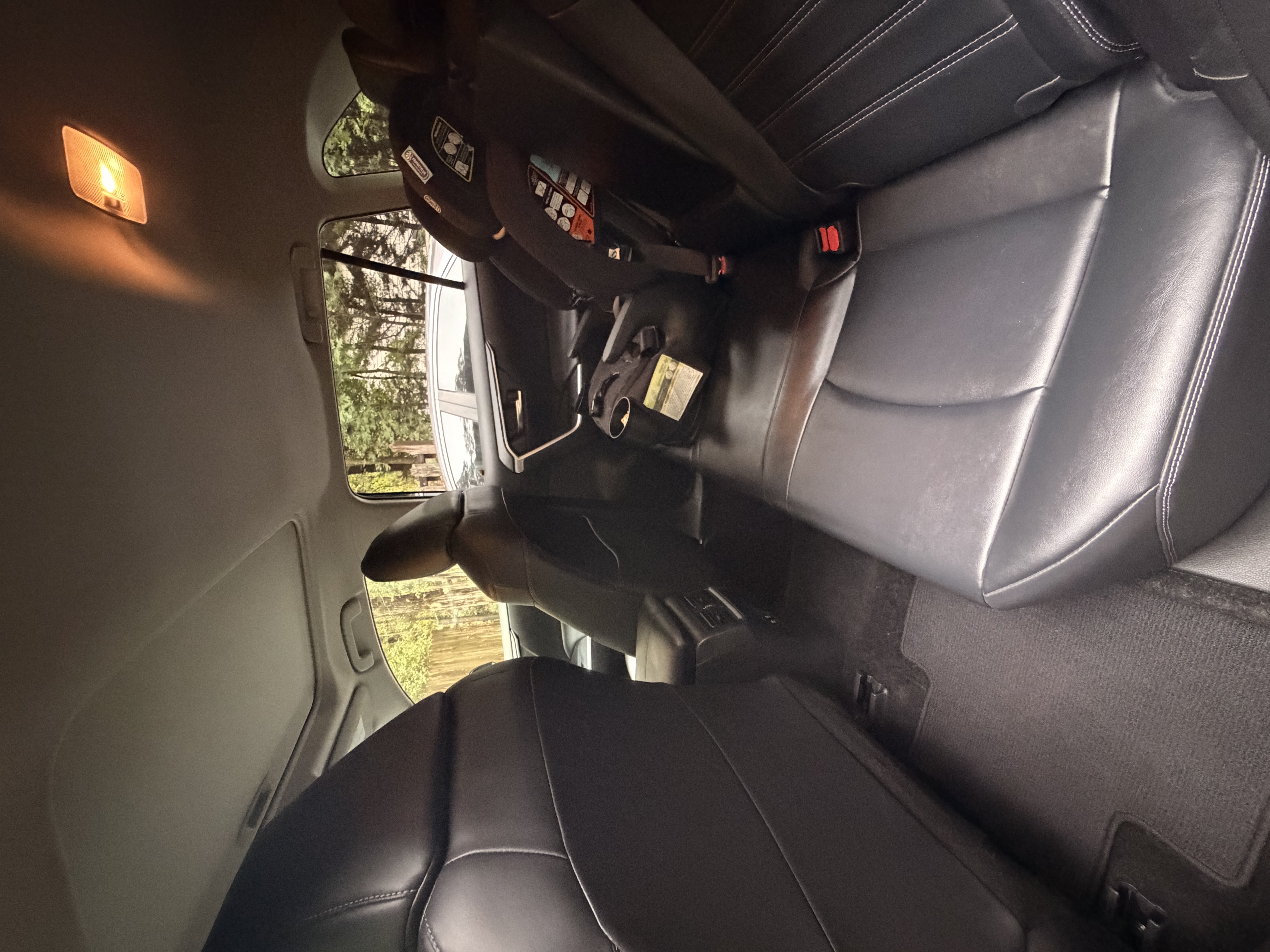 Used 2019 Toyota RAV4 XLE Premium AWD/4WD image 11