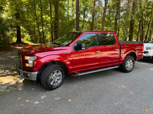 Used 2015 Ford F150 XLT w/ Equipment Group 301A Mid AWD/4WD image 1