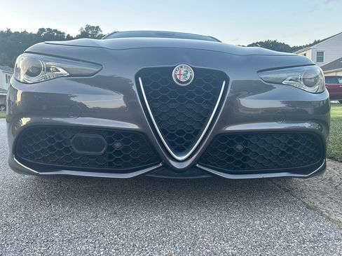 Used 2018 Alfa Romeo Giulia Ti Sport w/ Quick Order Package 22S Sport image 19