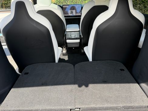 Used 2023 Tesla Model X AWD/4WD image 16