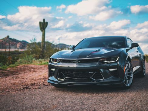 Used 2017 Chevrolet Camaro SS w/ 50th Anniversary Edition image 8