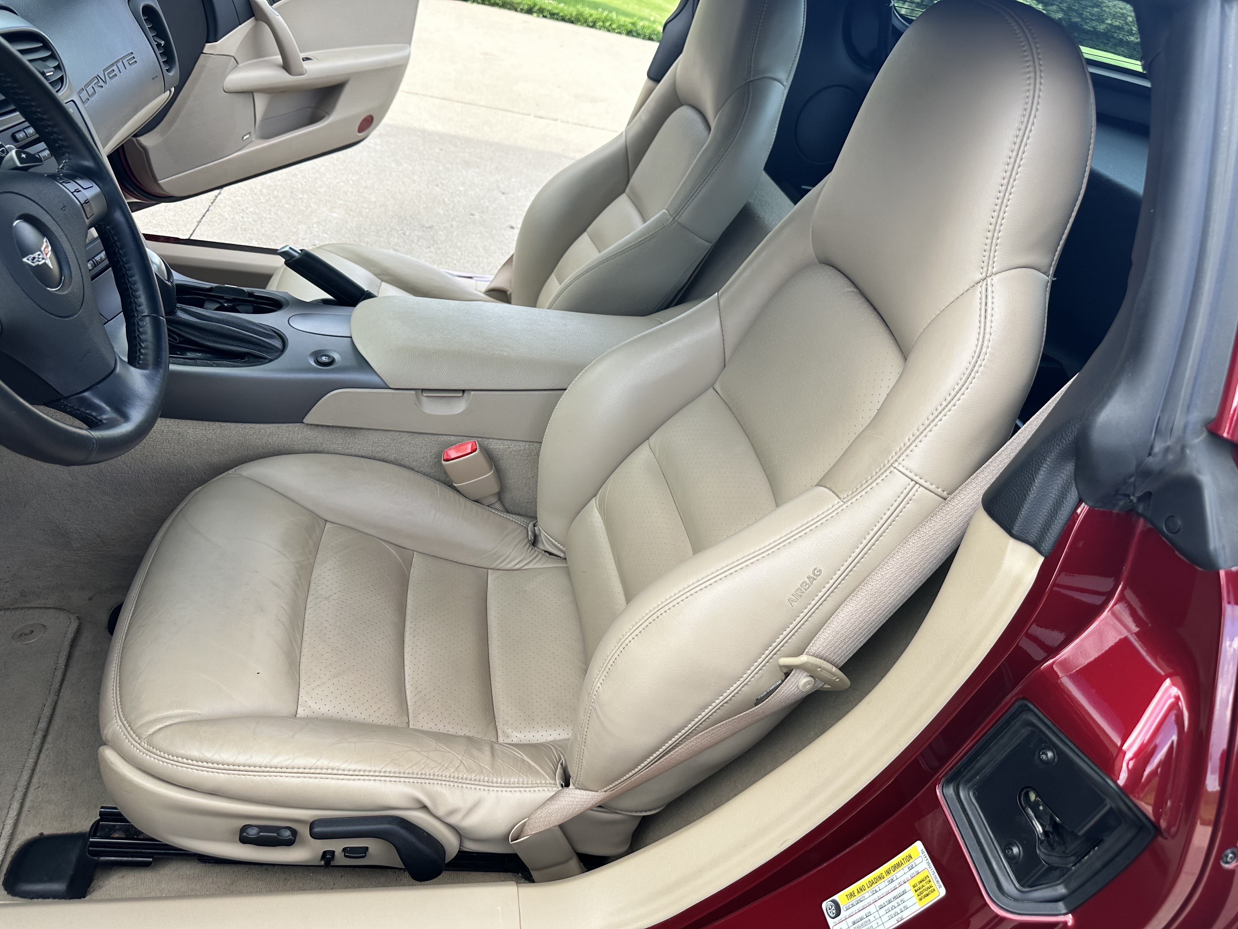 Used 2007 Chevrolet Corvette Coupe w/ Preferred Equipment Group RWD image 12