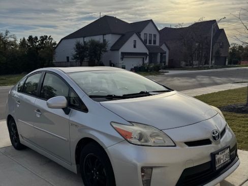 Used 2013 Toyota Prius Two image 1
