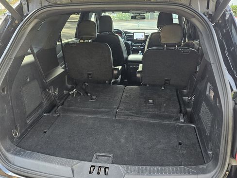 Used 2022 Ford Explorer ST-Line w/ Class IV Trailer Tow Package image 5