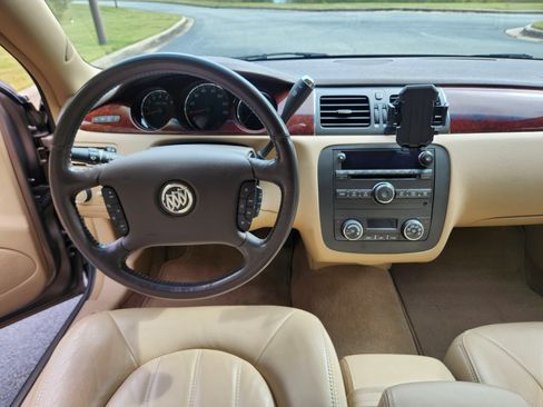 Used 2007 Buick Lucerne CXL w/ Luxury Package image 8