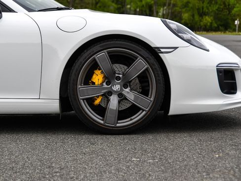Used 2019 Porsche 911 Carrera T image 10
