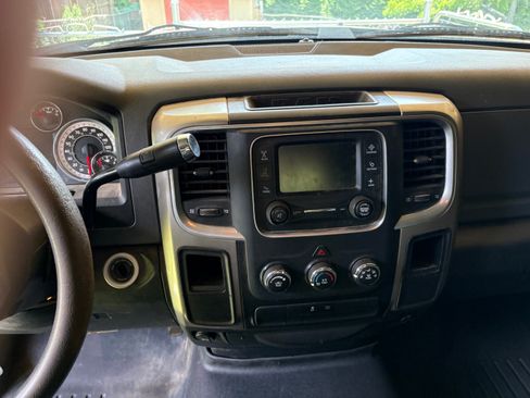 Used 2013 RAM 1500 Classic SLT w/ Premium Display Pkg RWD image 6