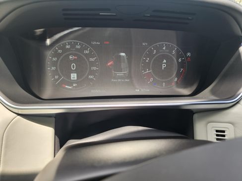 Used 2020 Land Rover Range Rover Sport SVR image 11