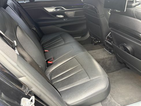 Used 2019 BMW 740i xDrive w/ Executive Package AWD/4WD image 30