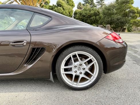 Used 2011 Porsche Cayman image 6