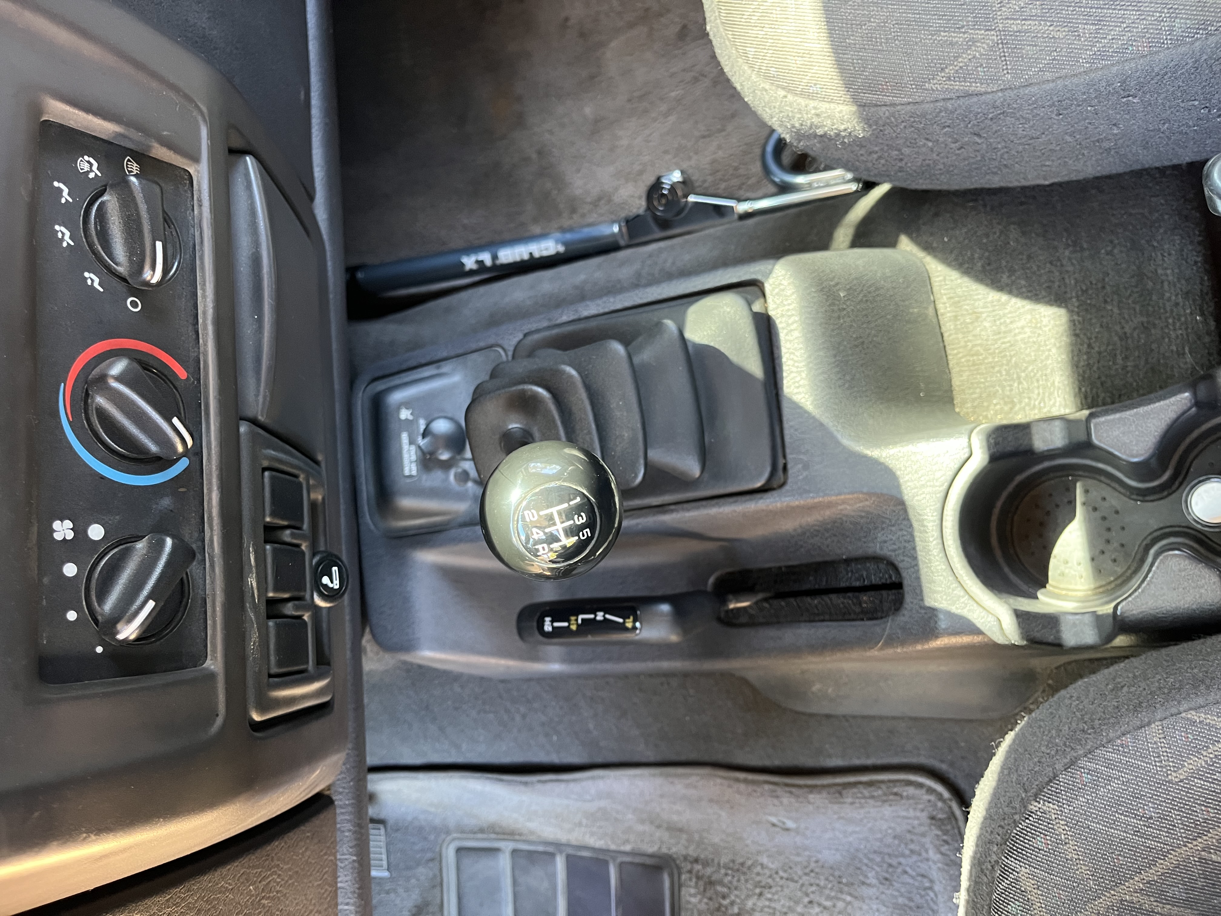 Used 2001 Jeep Wrangler SE AWD/4WD image 28