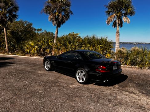 Used 2004 Mercedes-Benz SL 55 AMG image 2