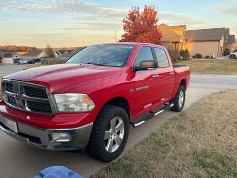 Used 2012 RAM 1500 Big Horn w/ Luxury Group image 2