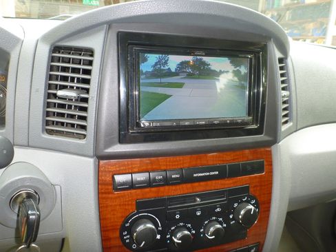 Used 2005 Jeep Grand Cherokee Limited AWD/4WD image 18