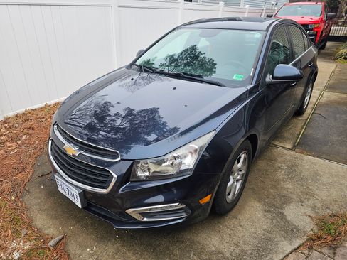 Used 2016 Chevrolet Cruze LT w/ Technology Package image 8