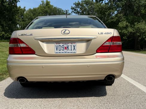Used 2005 Lexus LS 430 RWD image 10