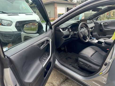 Used 2024 Toyota RAV4 XSE image 5