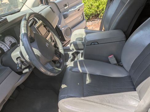 Used 2005 Dodge Durango Limited w/ Travel Convenience Group RWD image 8