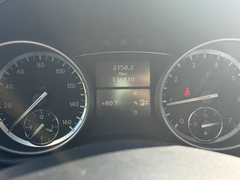 Used 2012 Mercedes-Benz GL 450 4MATIC image 9