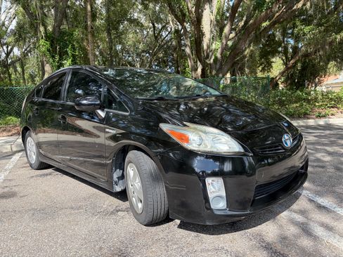 Used 2010 Toyota Prius FWD image 1