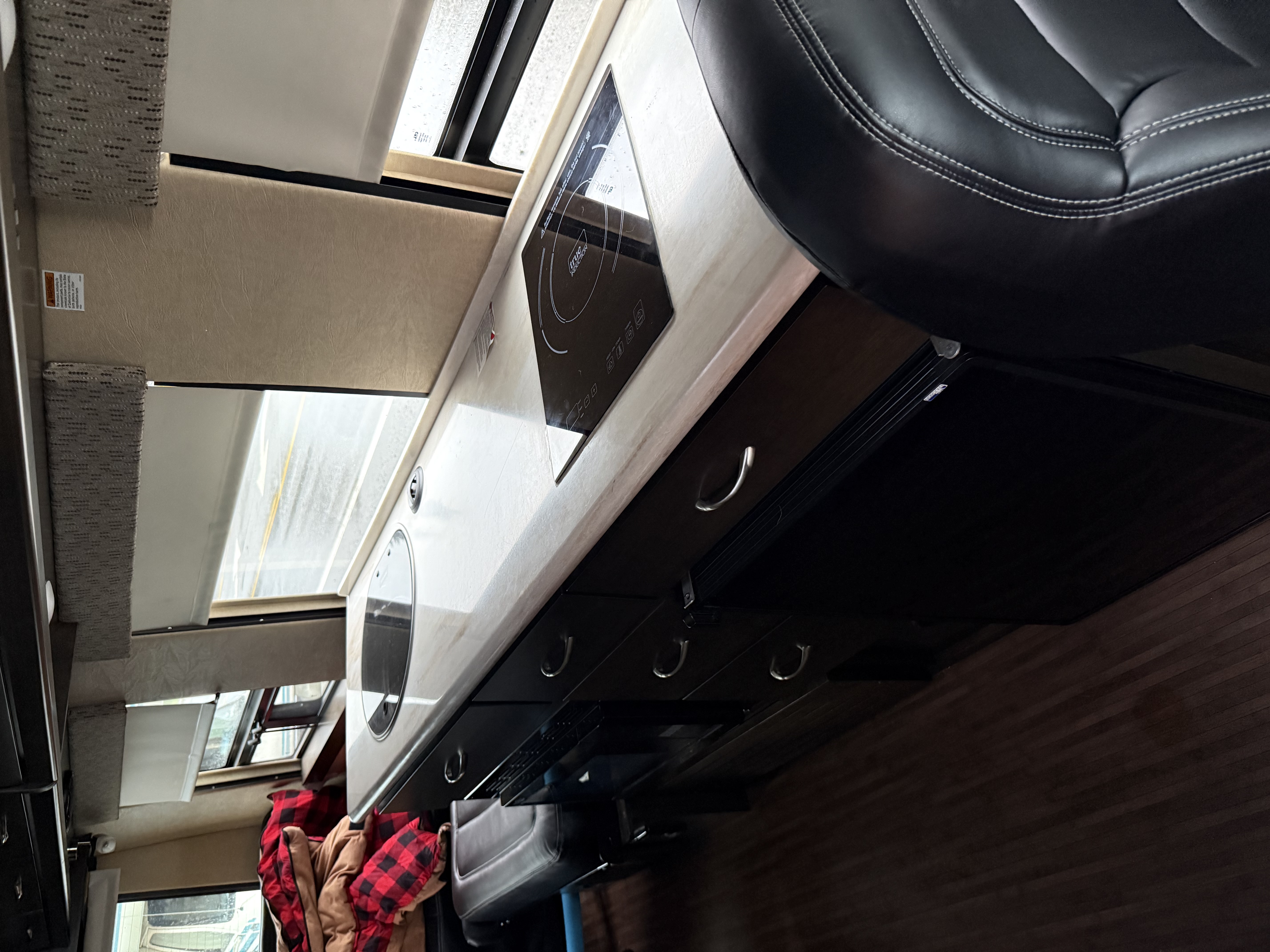 Used 2016 Mercedes-Benz Sprinter 3500 image 4