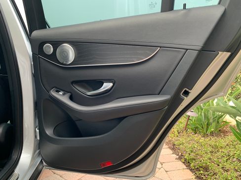 Used 2016 Mercedes-Benz GLC 300 image 30