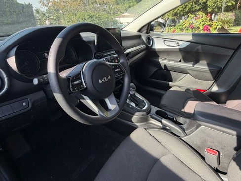 Used 2024 Kia Forte LXS image 6