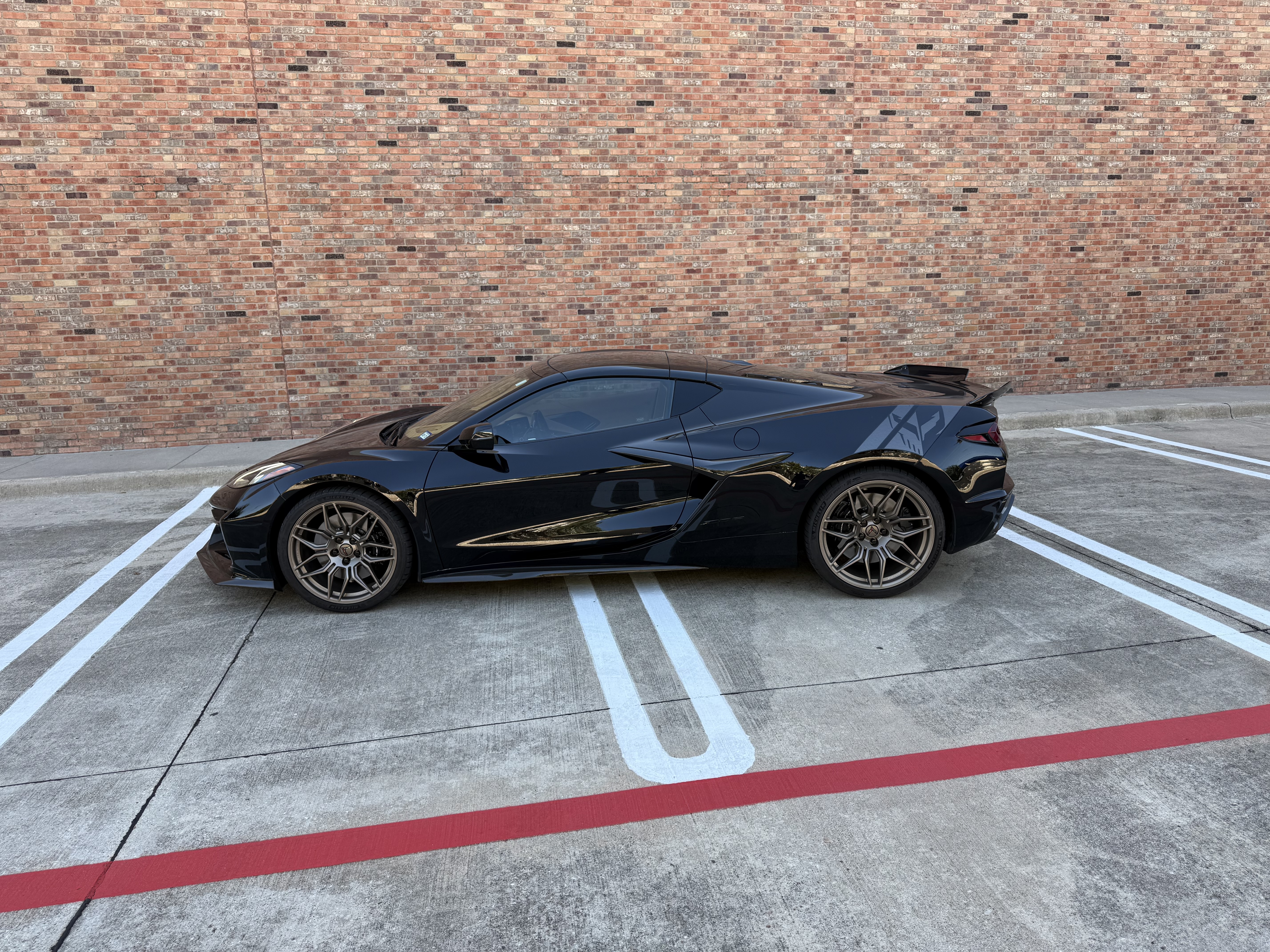 Used 2023 Chevrolet Corvette Z06 w/ Engine Appearance Package RWD image 1