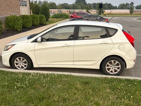Used 2012 Hyundai Accent GS FWD image 8